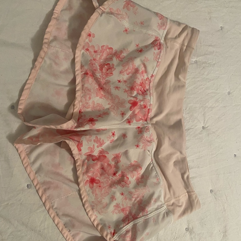 lululemon speed up low rise 2.5”